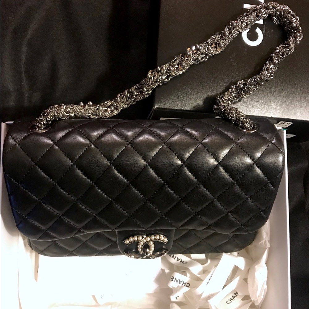 SOLD Authentic Chanel Single Flap Pearl CC Bag - Picture 3 of 8